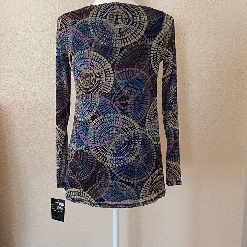 Access Women’s Blouse - Picture 6 of 9